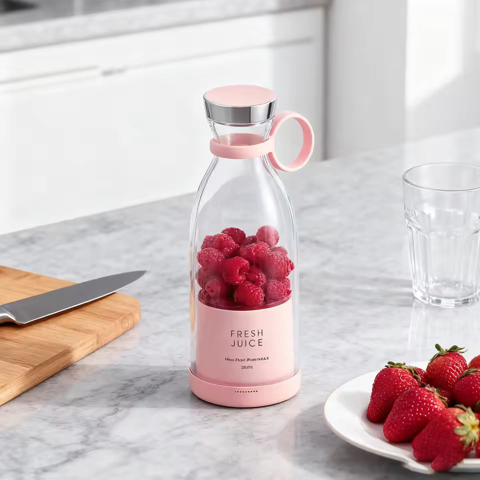 Mini Portable Blender and Juice Bottle – USB Charging