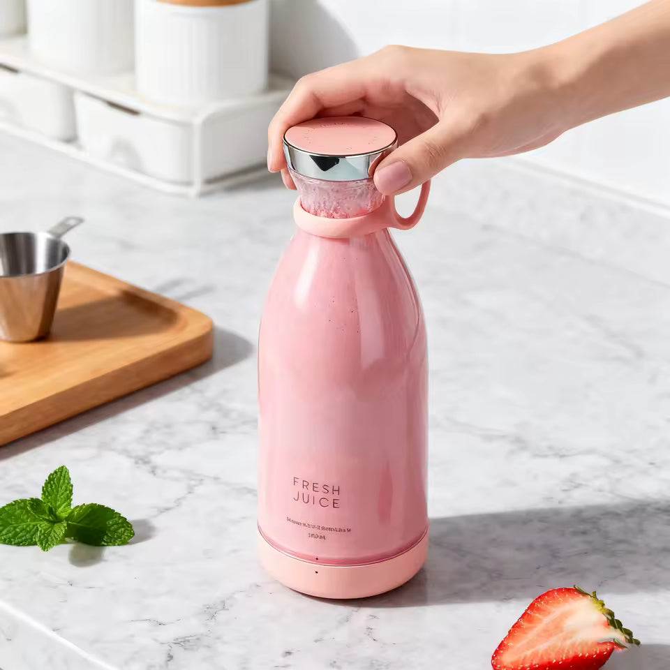 Mini Portable Blender and Juice Bottle – USB Charging